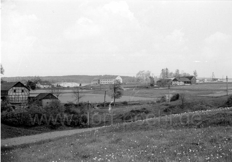 0036.jpg - Bildmitte das ehemalige Lehrlingswohnheim, was heute noch teilweise steht.